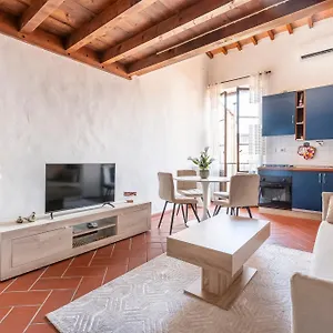  Appartamento Piazza Santo Spirito Con 2 Matrimoniali Italia